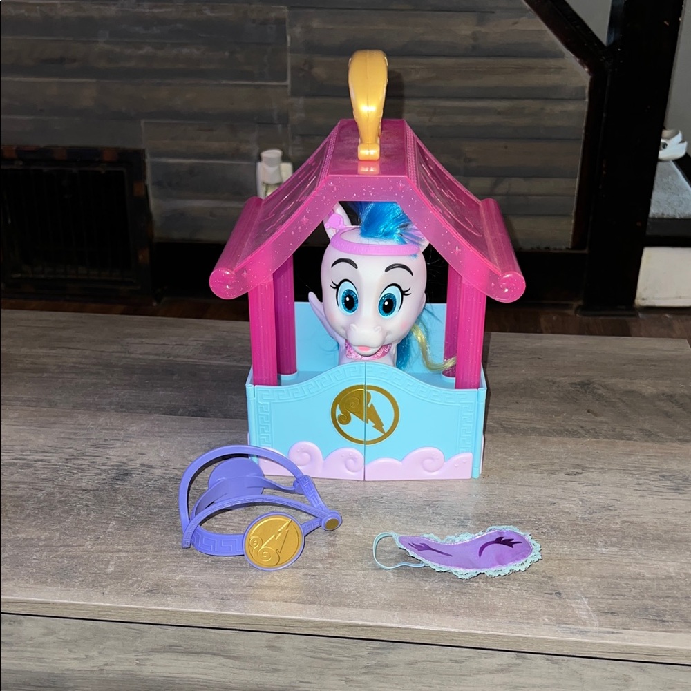 Disney Princess Hercules Nurture Peg Playset